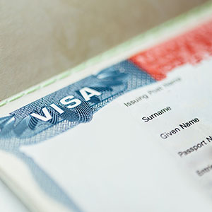 Image illustrating the visa application - Serving Immigrants